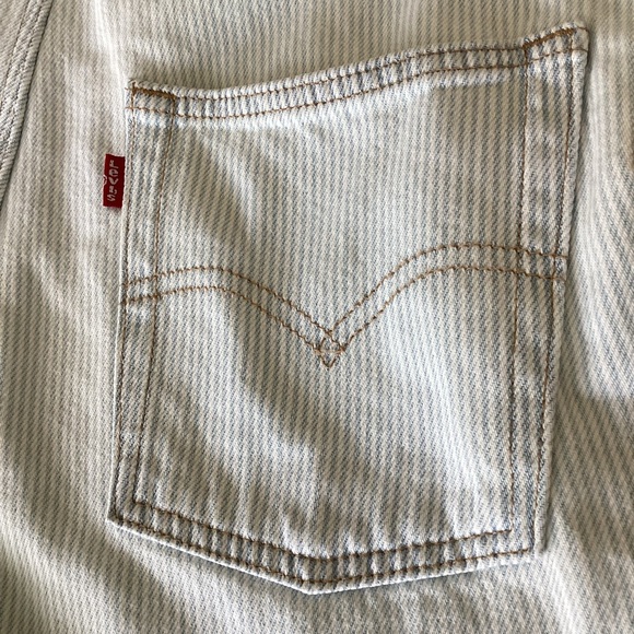 LEVI’S Vintage Overall Shorts - Picture 9 of 11
